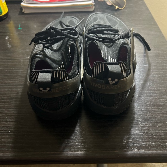 Vivobarefoot Motus Strength Minimalist Trainers - Picture 2 of 5